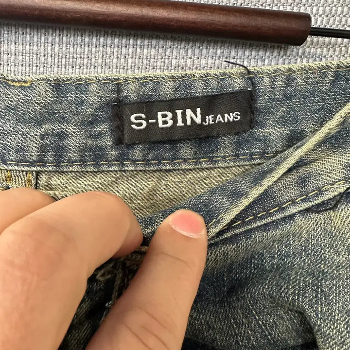 [BUNJANG] S-BIN Washed Wide Denim Pants / 새) S-BIN 워싱 와이드 데님 팬츠