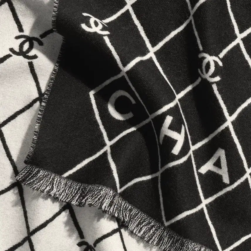 [BUNJANG] Chanel Wool Muffler Black AAB794 / 미개봉 새상품 샤넬 울 머플러 블랙 AAB794