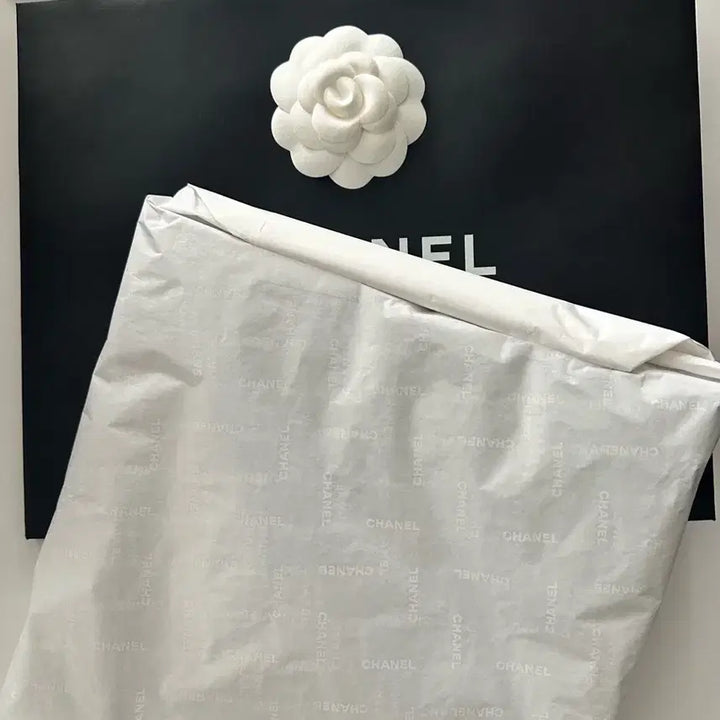 [BUNJANG] Chanel Wool Muffler Black AAB794 / 미개봉 새상품 샤넬 울 머플러 블랙 AAB794