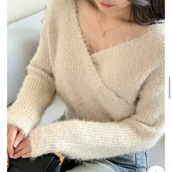 [BUNJANG] Angora Knit Beige Sweater / 앙고라 니트 베이지