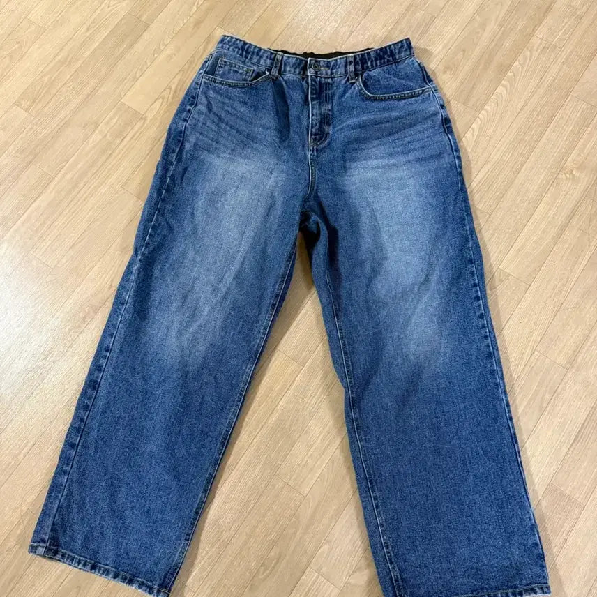 [BUNJANG] Rugged House Autumn Cat Washing Wide Denim Jeans (Size 2) / 러기드하우스 어텀 캣워싱 와이드데님 진청