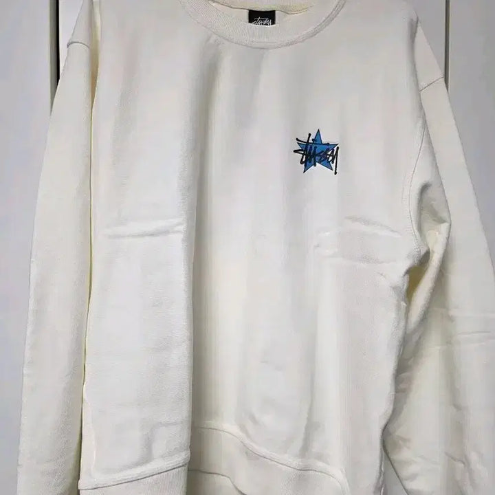 [BUNJANG] Stussy Star Logo Sweatshirt Ivory / 스투시 스타 로고 맨투맨 아이보리