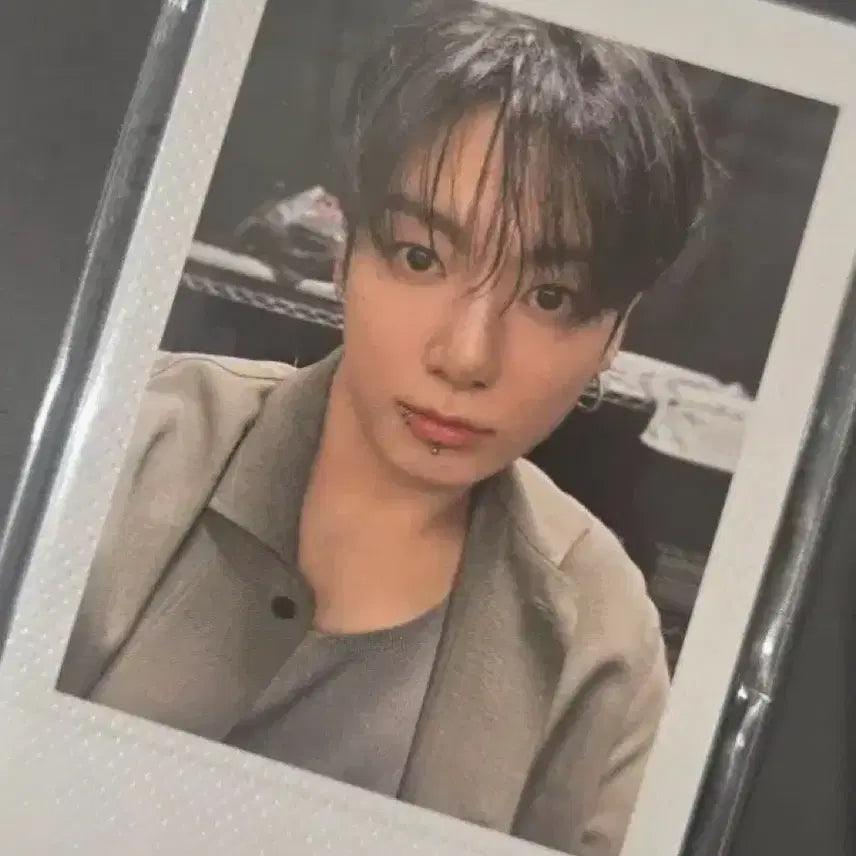 [BUNJANG] BTS Light Stick Photocard Set (Army Bomb Ver. 4) / 방탄 포카 세트(아미밤 Ver.4)