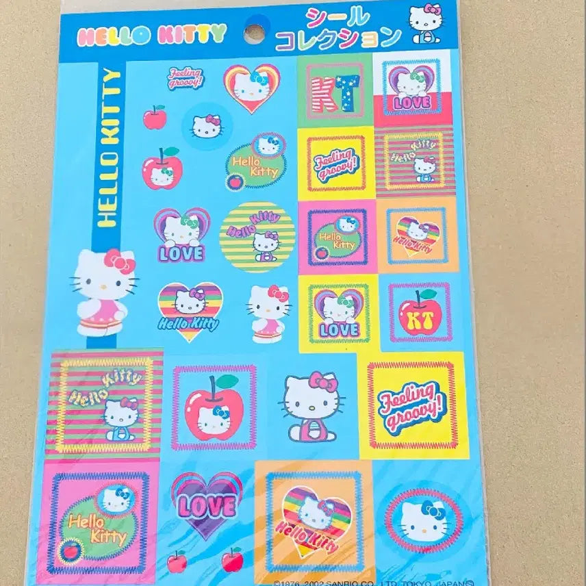 [BUNJANG] Hello Kitty Waitress Dessert Ice Cream Set / 웨이트리스 키티,디저트 키티,아이스크림 키티,웨이트리스키티