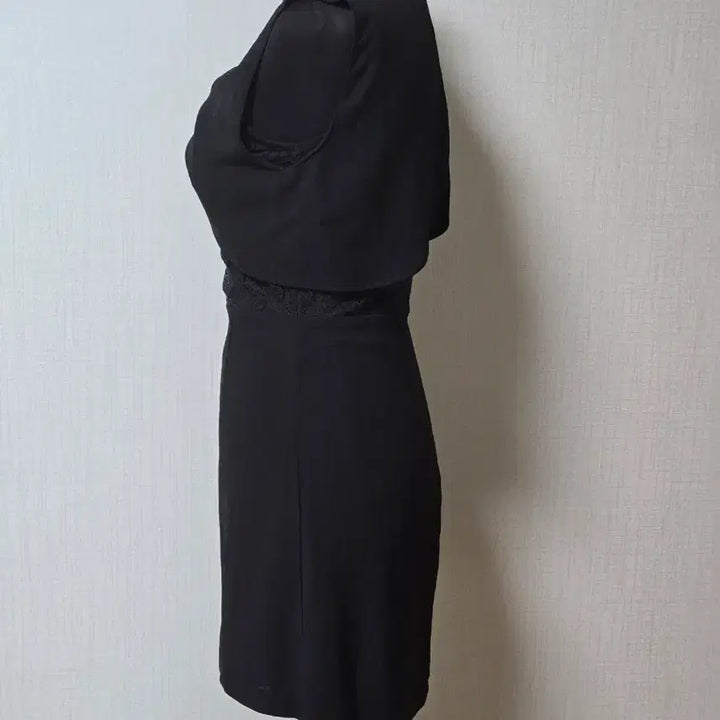 [BUNJANG] Another A Lace Mini Dress / 어나더에이 :민소매  레이스 미니 원피스. 블랙