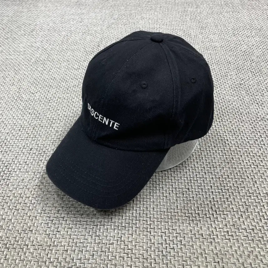 [BUNJANG] Descente Black Logo Ball Cap / [모자] 데상트 블랙 로고 볼캡
