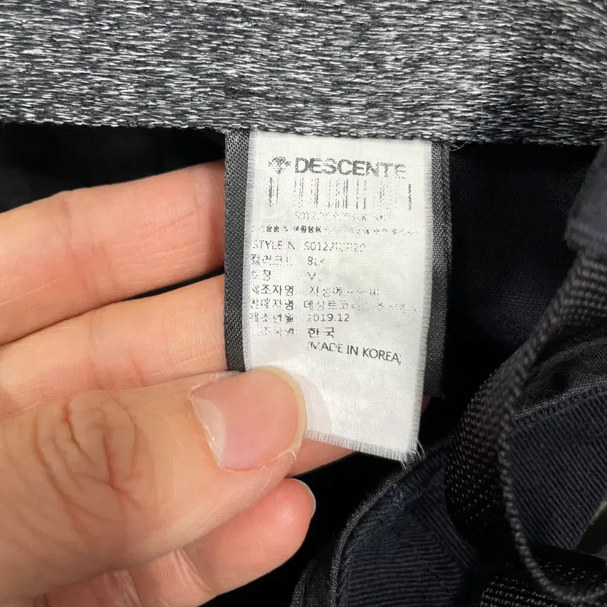 [BUNJANG] Descente Black Logo Ball Cap / [모자] 데상트 블랙 로고 볼캡