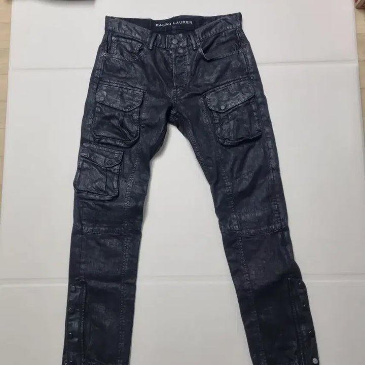 [BUNJANG] Ralph Lauren Black Label Coated Cargo Jeans / 랄프로렌 블랙라벨 블랙 코팅 카고 진