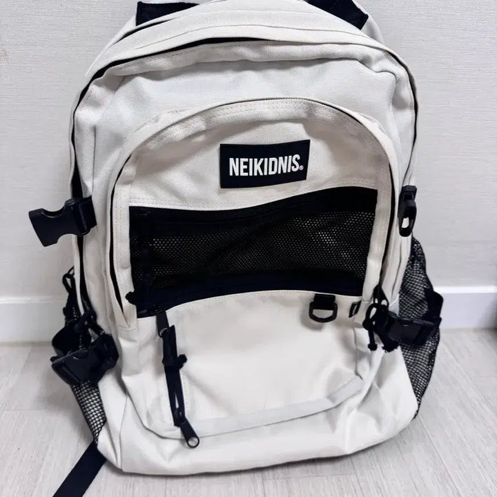 [BUNJANG] Nakedis Absolute Ivory Backpack / 네이키드니스 앱솔루트 아이보리 백팩