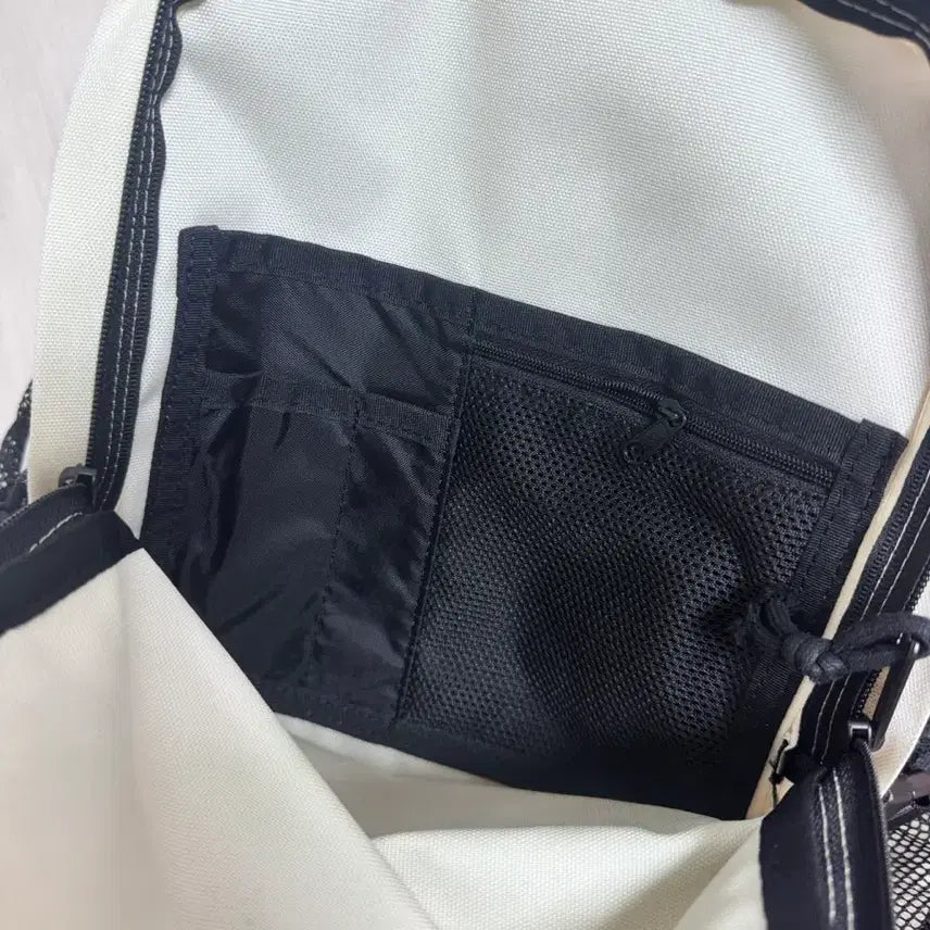 [BUNJANG] Nakedis Absolute Ivory Backpack / 네이키드니스 앱솔루트 아이보리 백팩