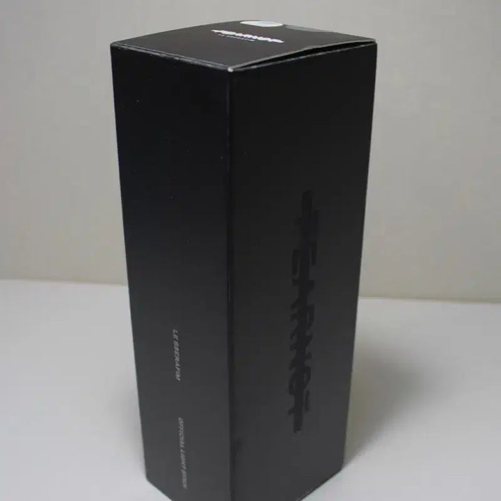 [BUNJANG] LE SSERAFIM FEARNADA 2024 Light Stick + Strap / 르세라핌 공식 응원봉 + FEARNADA 2024 스트랩