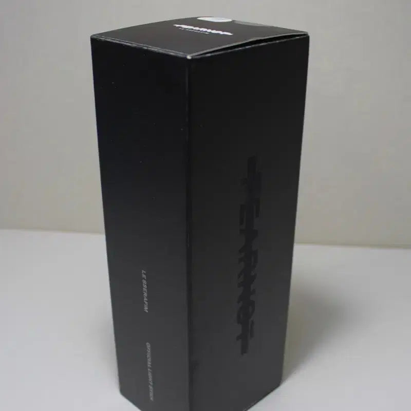 [BUNJANG] LE SSERAFIM FEARNADA 2024 Light Stick + Strap / 르세라핌 공식 응원봉 + FEARNADA 2024 스트랩