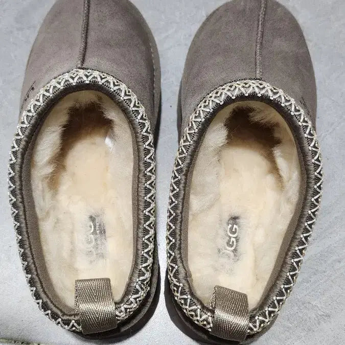 [BUNJANG] UGG Slippers Brown (Size 39 / 240) / UGG 어그 슬리퍼 브라운 39사이즈 240