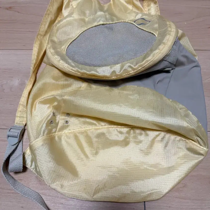 [BUNJANG] Mischief Lightweight Zip Around Backpack Yellow / 미스치프 라이트웨이트 집 어라운드 백팩 옐로우 / 롬버스 mischief