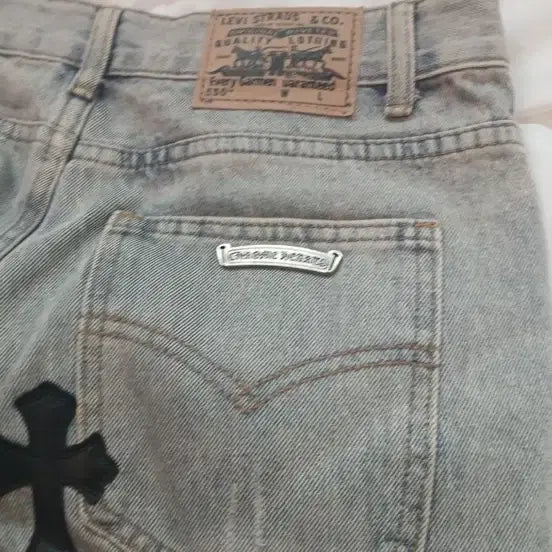 [SOLD OUT] 크롬하츠 리바이스 빈티지 크로스 데님 와이드 팬츠
