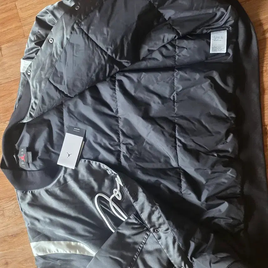 [BUNJANG] Jordan Satin Varsity Jacket XXL / 새상품 조던 새틴 바시티 자켓 XXL