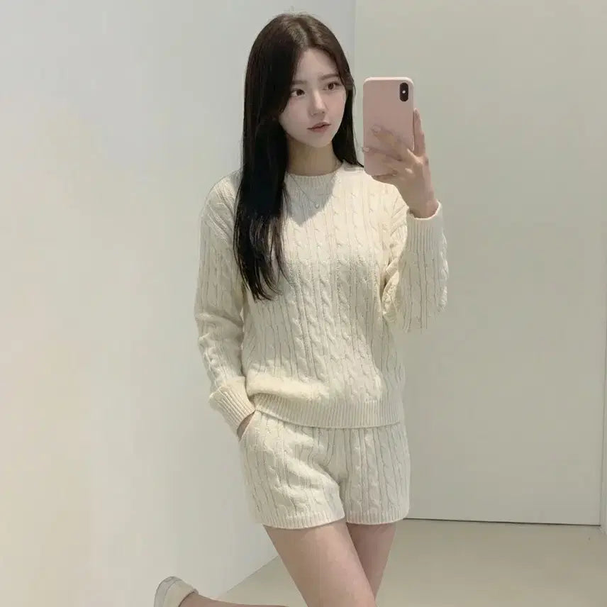 [BUNJANG] MERRYNA Cable Knit Shorts Set / 꽈배기 니트 팬츠 세트