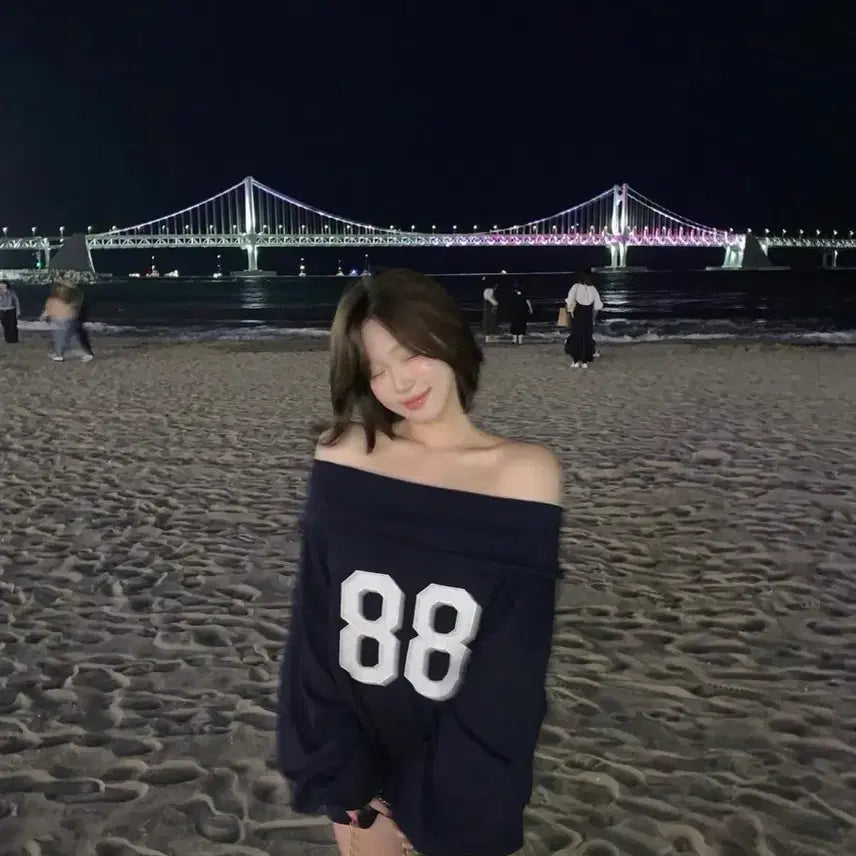 [BUNJANG] Sober Shop Navy Off MTM Off Shoulder Sweatshirt / 소버샵 Navy Off Mtm 네이비 넘버링 오프숄더 오프 맨투맨 88