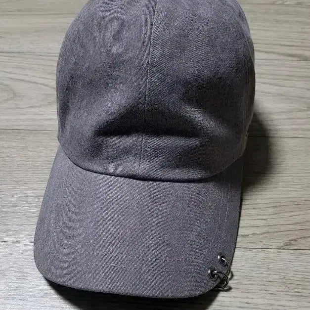 [BUNJANG] Vibrate Piercing Ball Cap / 바이브레이트 피어싱 볼캡