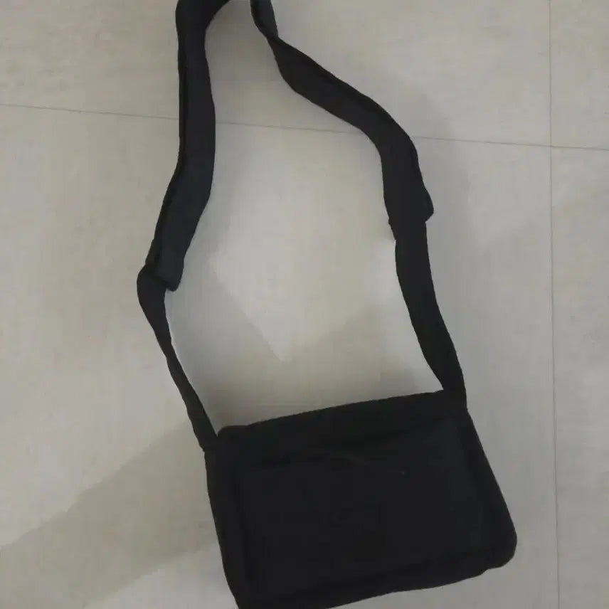 [BUNJANG] ZARA Black Padded Mini Crossbody Bag / 자라 블랙 미니 크로스백 가방