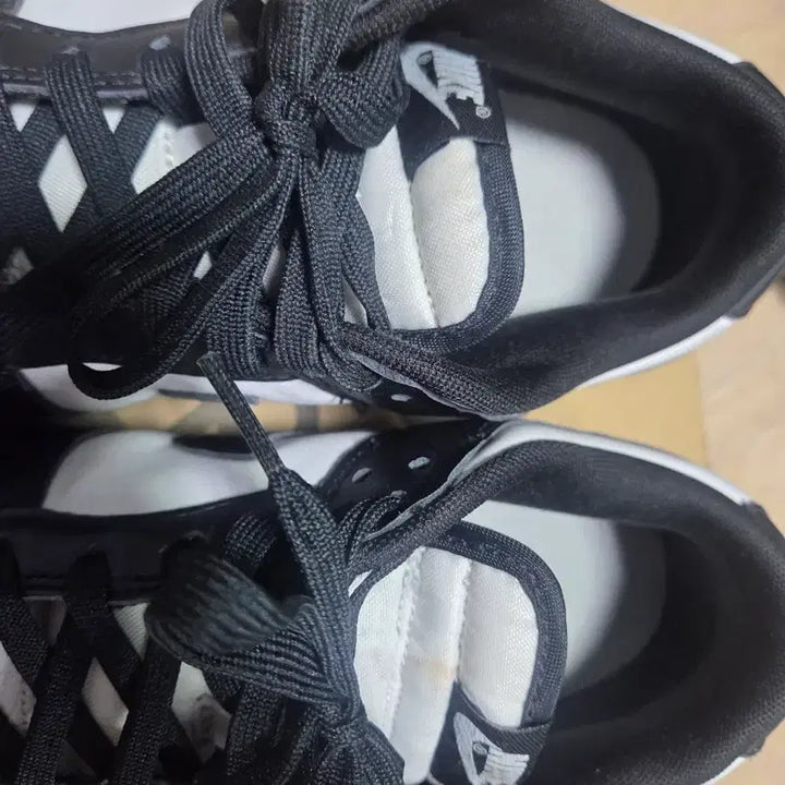 [BUNJANG] Nike Dunk Low Panda 275 Sneakers / 나이키 범고래 275