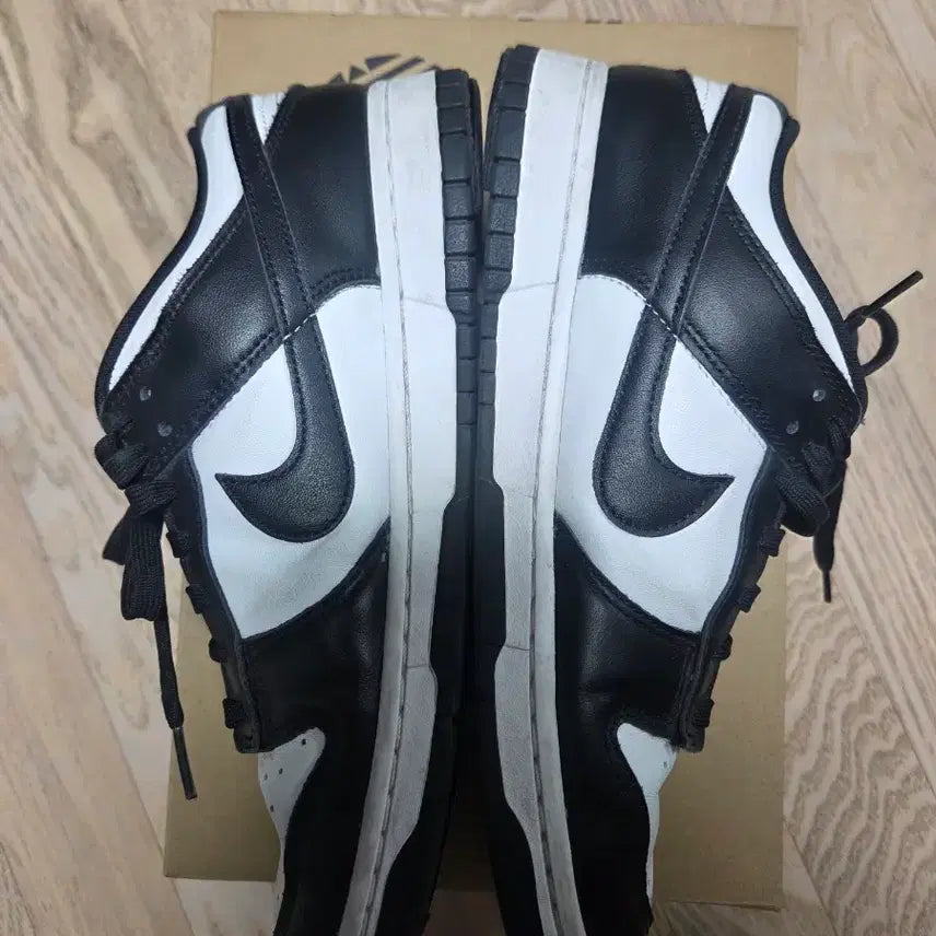[BUNJANG] Nike Dunk Low Panda 275 Sneakers / 나이키 범고래 275