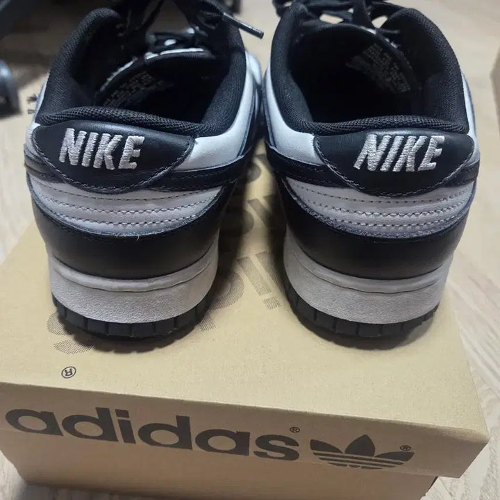 [BUNJANG] Nike Dunk Low Panda 275 Sneakers / 나이키 범고래 275