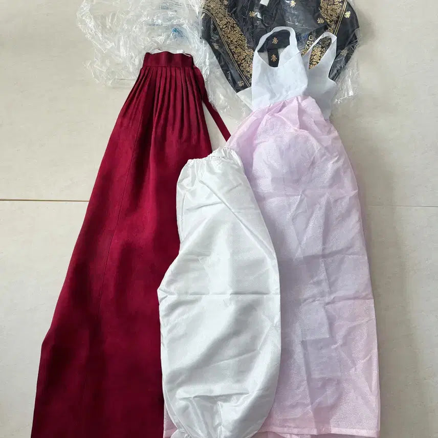 [BUNJANG] Bidanbim Hanbok Full Set / 비단빔 고급한복(속치마 속바지 포함)
