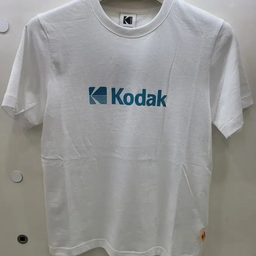 [BUNJANG] Kodak Unisex Short Sleeve T-Shirt Ivory / 코닥 남여공용 반팔티셔츠 판매합니다