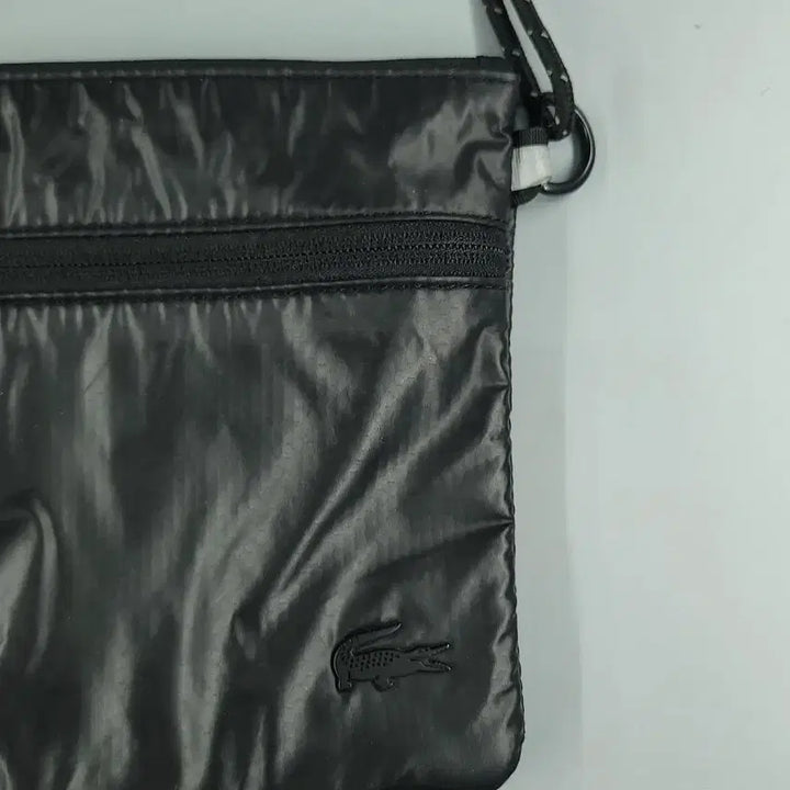 [BUNJANG] Lacoste Reflective Strap Sacoche Bag / 라코스테 블랙 반광 리플렉티브 스트랩 크록패치 사코슈백 숄더백 토트백 가