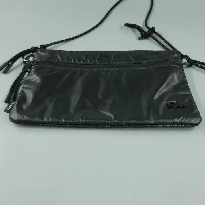 [BUNJANG] Lacoste Reflective Strap Sacoche Bag / 라코스테 블랙 반광 리플렉티브 스트랩 크록패치 사코슈백 숄더백 토트백 가