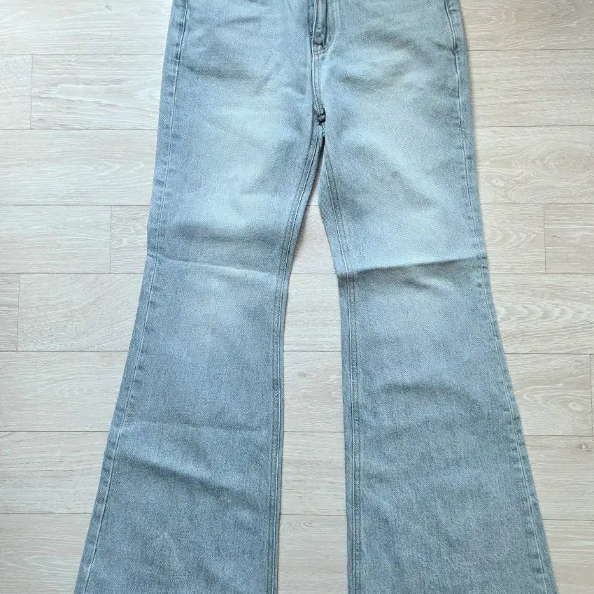 [BUNJANG] Unbranded Bootcut Jeans (Medium) / 부츠컷진 새거 미듐