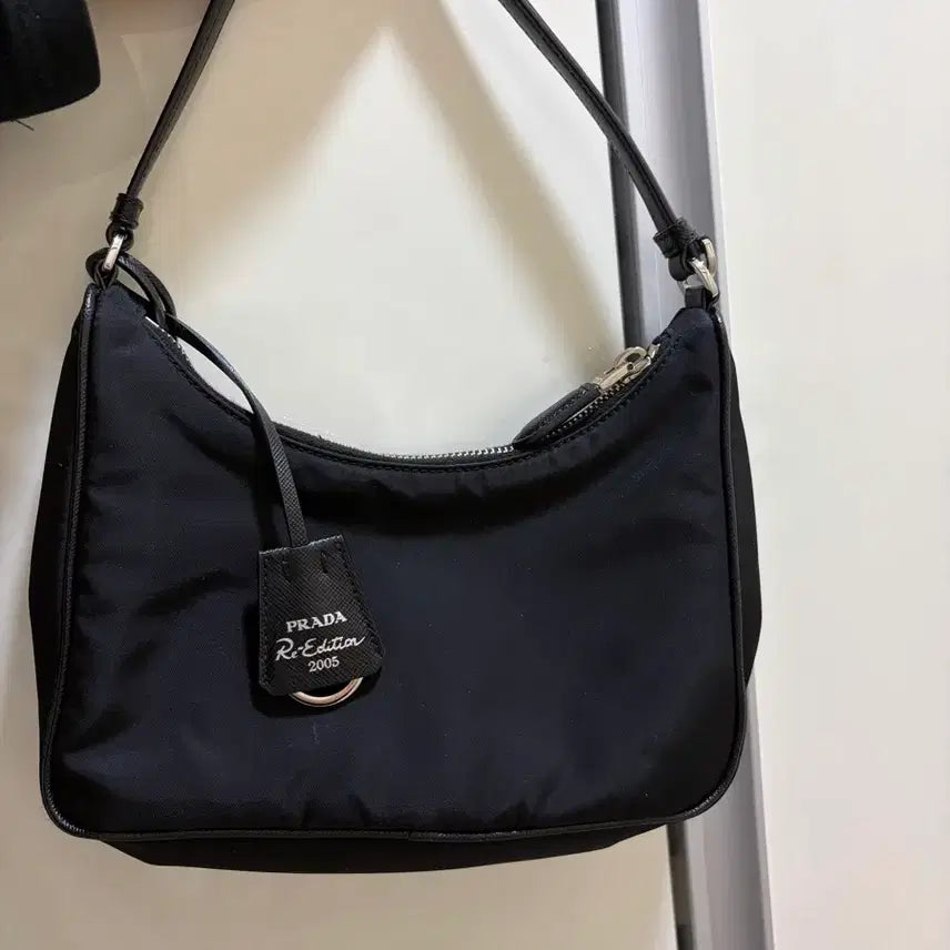 [BUNJANG] Prada Hobo Bag / 프라다 호보백 판매합니다 상태좋음
