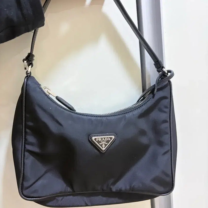 [BUNJANG] Prada Hobo Bag / 프라다 호보백 판매합니다 상태좋음
