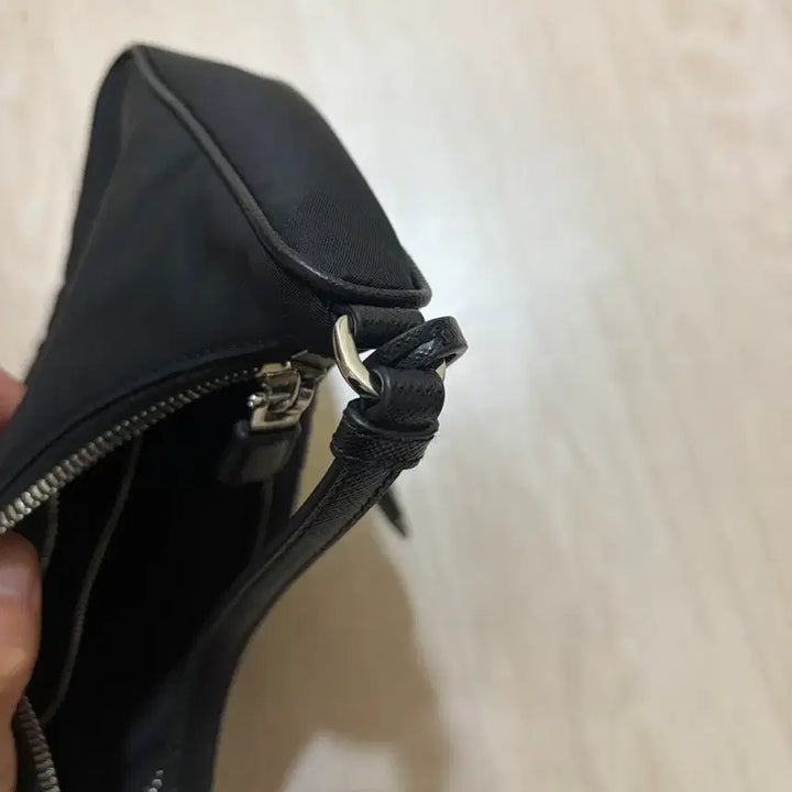 [BUNJANG] Prada Hobo Bag / 프라다 호보백 판매합니다 상태좋음