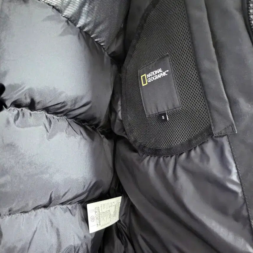 [BUNJANG] National Geographic Taruga Duck Down Padded Jacket (S) - Black / [빵빵함 상태좋음] 내셔널지오그래픽 덕다운 패딩 타루가 S 블랙