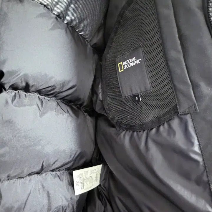 [BUNJANG] National Geographic Taruga Duck Down Padded Jacket (S) - Black / [빵빵함 상태좋음] 내셔널지오그래픽 덕다운 패딩 타루가 S 블랙