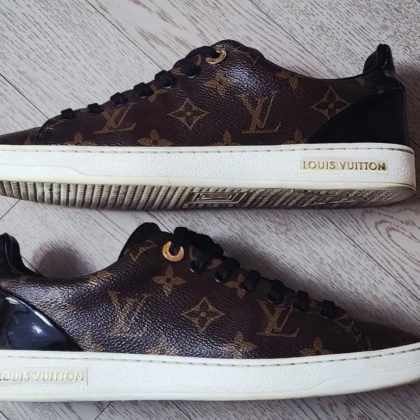 [BUNJANG] Louis Vuitton Monogram Frontrow Sneakers / 상태A)루이비통 모노그램 프론트로우 스니커즈37.5