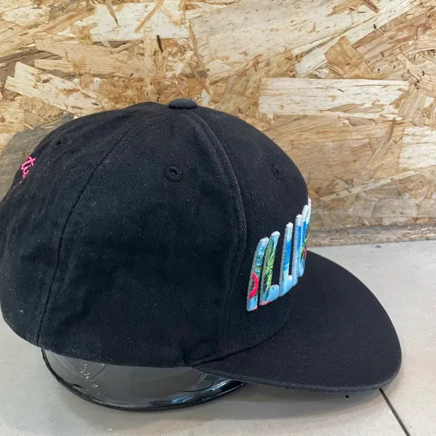 [SOLD OUT] 일리네어 레코즈 블랙 스냅백
