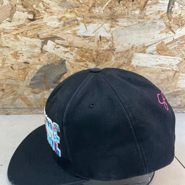 [SOLD OUT] 일리네어 레코즈 블랙 스냅백