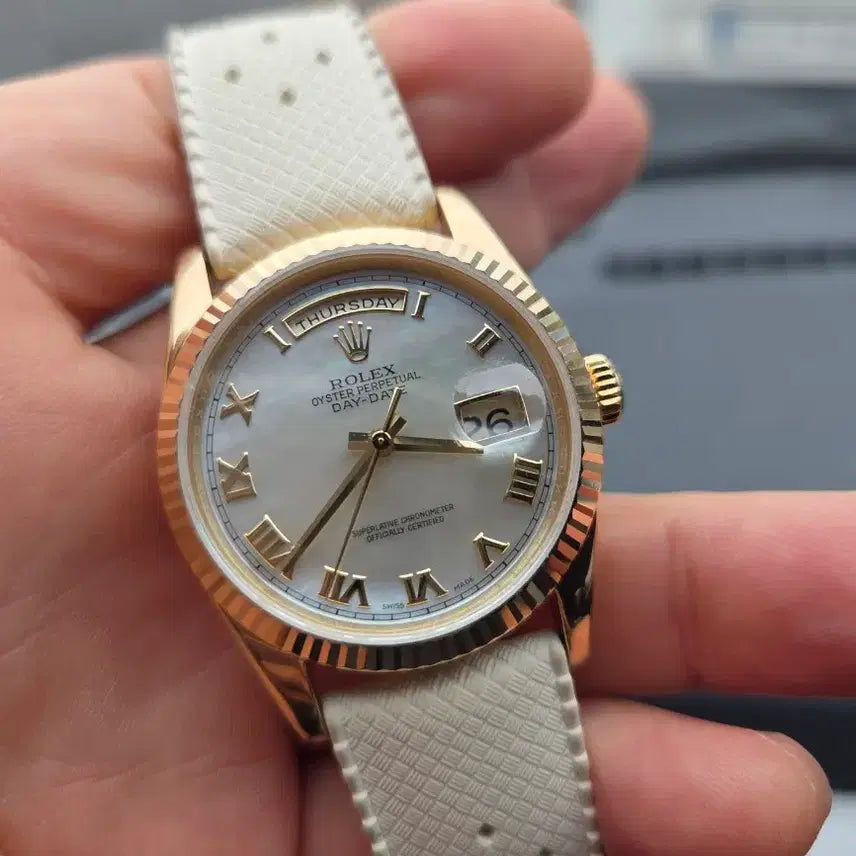 [BUNJANG] Rolex Day-Date 118238 18k Gold Watch / 로렉스 118238 데이데이트 진주자개판 18k 금통