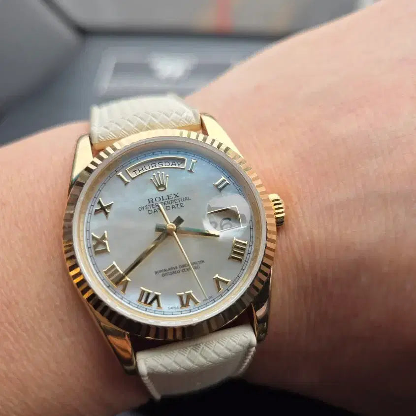 [BUNJANG] Rolex Day-Date 118238 18k Gold Watch / 로렉스 118238 데이데이트 진주자개판 18k 금통
