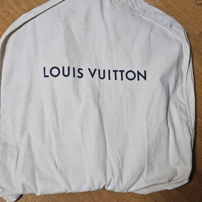 [BUNJANG] Louis Vuitton Monogram Reversible Windbreaker / 루이비통 모노그램 리버서블 윈드브레이커