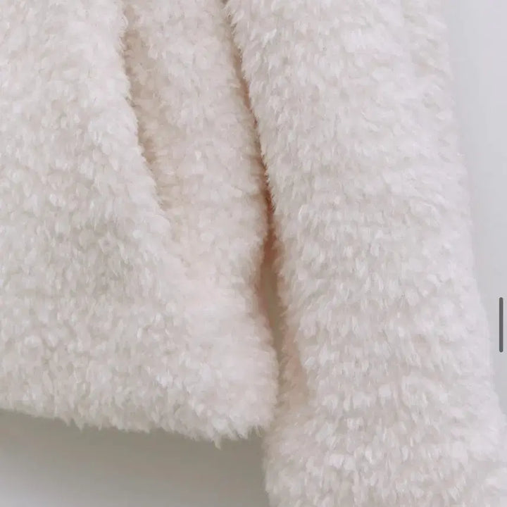 [BUNJANG] Roem White Buckle Fuzzy Fur Jacket (M) / 새상품 로엠 화이트 버클 뽀글이 퍼 자켓m
