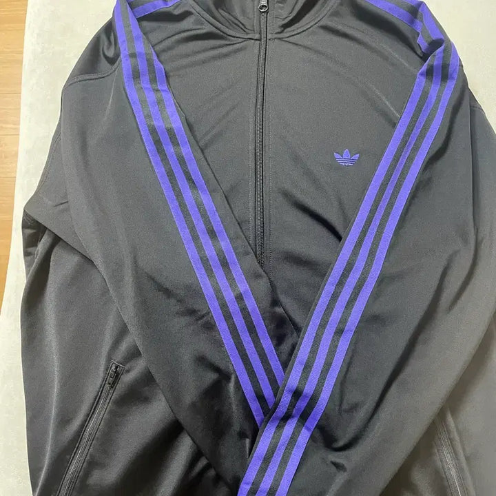 [BUNJANG] Adidas Black/Purple Tri-Stripe Track Top / 아디다스 블랙/보라색 삼선 트랙탑