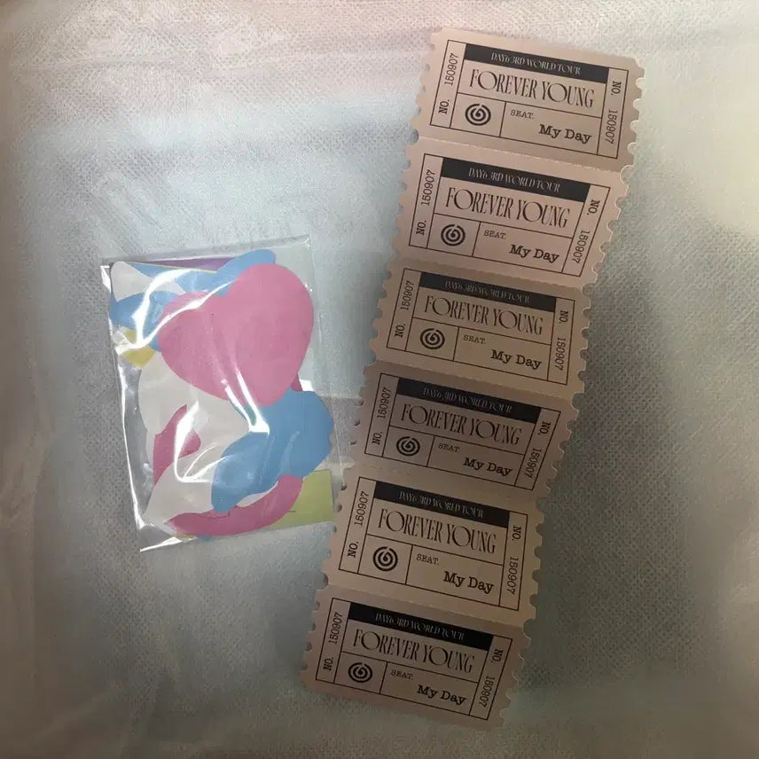 [BUNJANG] Day6 Stamp &amp; Confetti Set / 데이식스 우표 &amp; 컨페티 세트