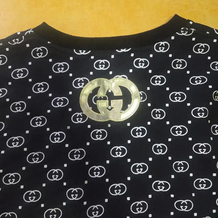 [BUNJANG] Gucci Logo Pattern Sweatshirt / 구찌 (정품) 맨투맨 티셔츠