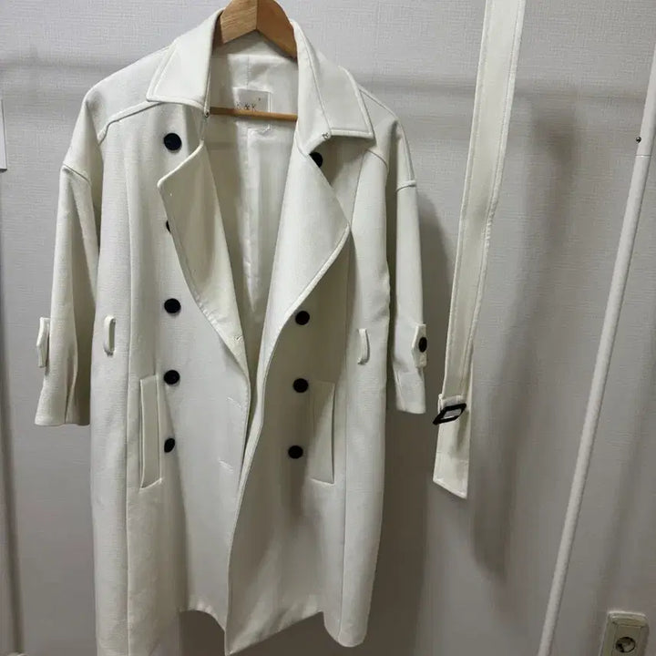 [BUNJANG] K&amp;K Ivory Double Button Long Trench Coat / K&amp;K 아이보리  더블 버튼 롱  트렌치 코트 루즈핏 박시