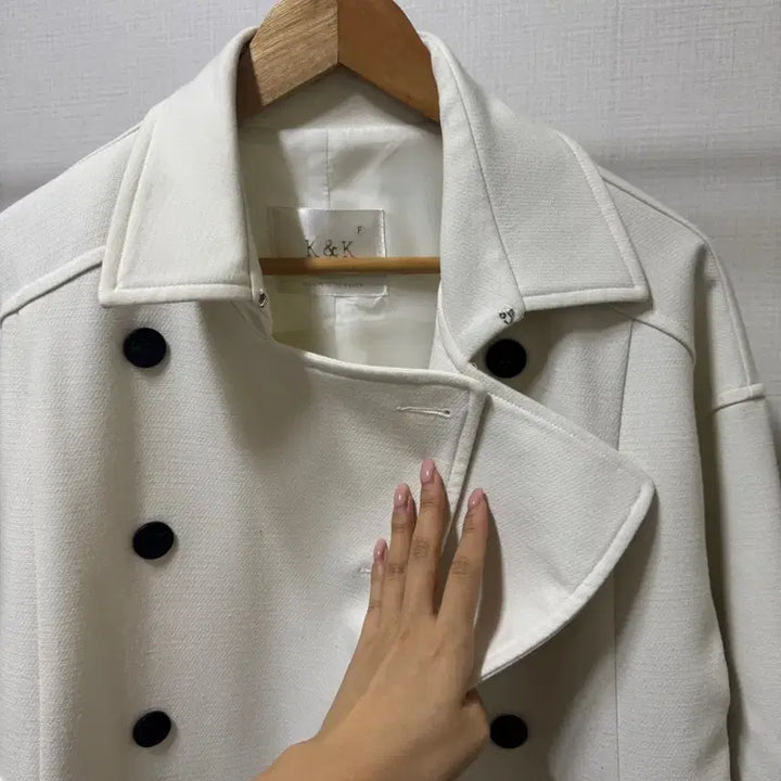 [BUNJANG] K&amp;K Ivory Double Button Long Trench Coat / K&amp;K 아이보리  더블 버튼 롱  트렌치 코트 루즈핏 박시