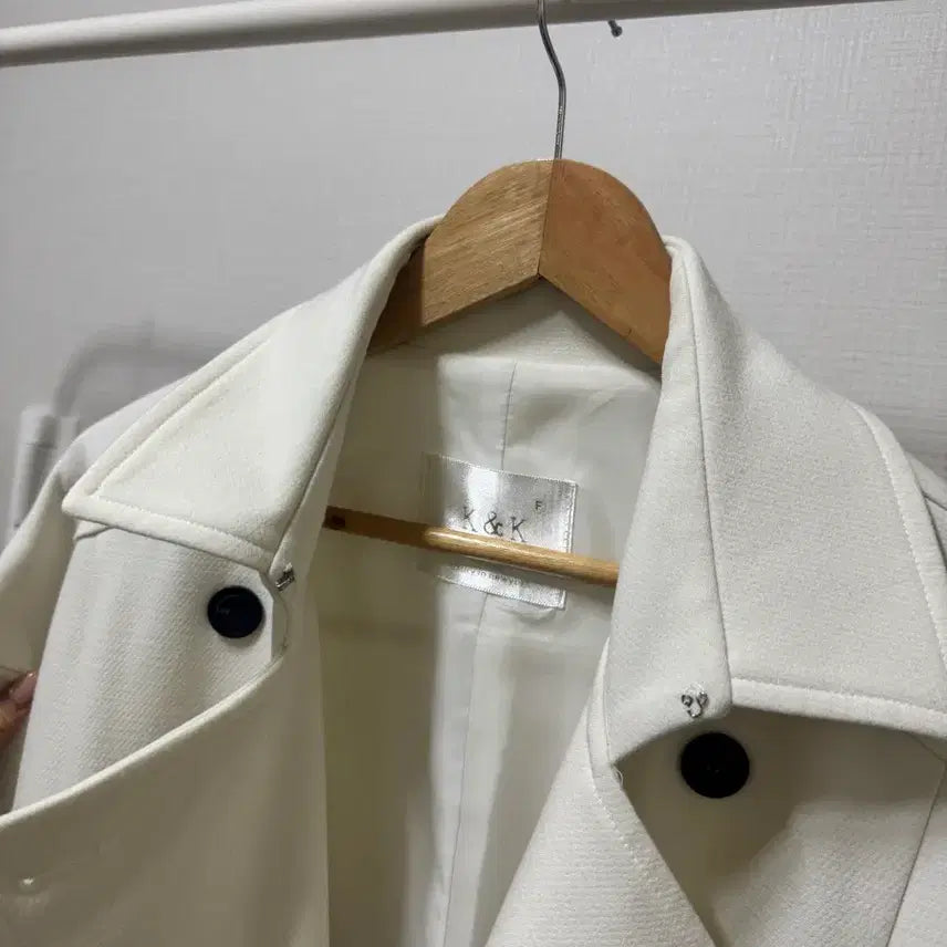[BUNJANG] K&amp;K Ivory Double Button Long Trench Coat / K&amp;K 아이보리  더블 버튼 롱  트렌치 코트 루즈핏 박시